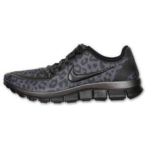 Nike free run 5.0 leopard sneakers